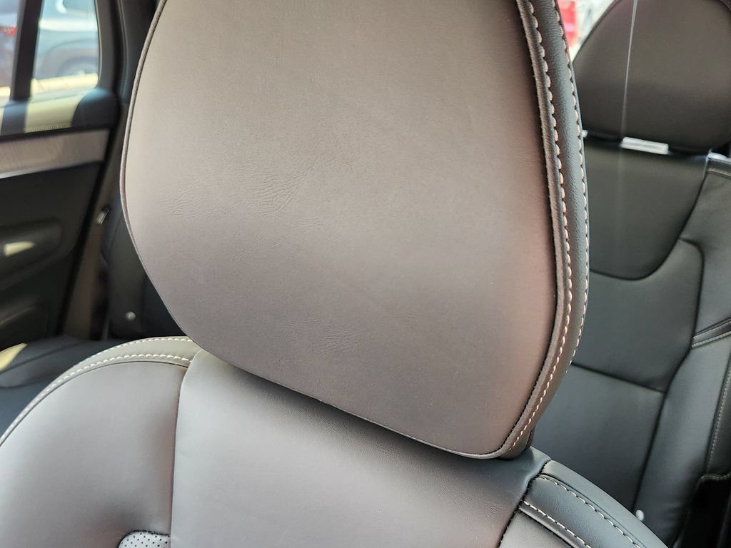 New 2026 Volvo XC90 T8 Ultra w/ Protection Package Premier AWD/4WD image 6