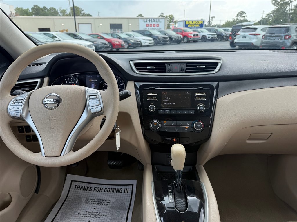 Used 2015 Nissan Rogue S image 9