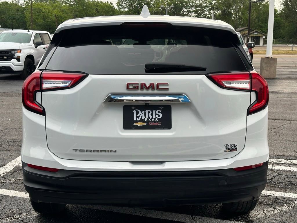 Used 2022 GMC Terrain SLE FWD image 4