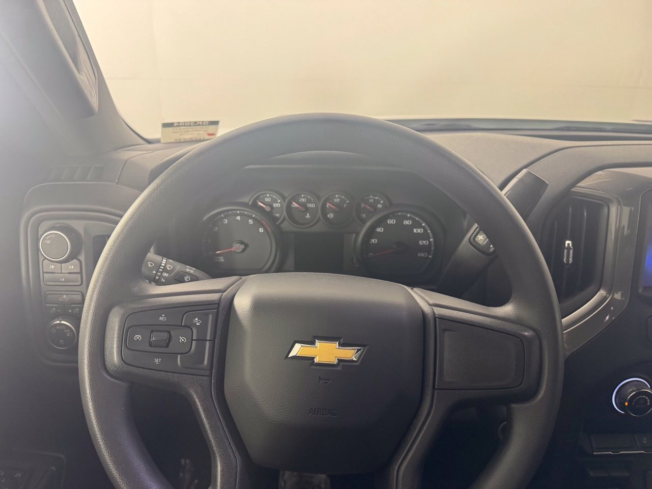 Used 2025 Chevrolet Silverado 2500 Custom AWD/4WD image 15