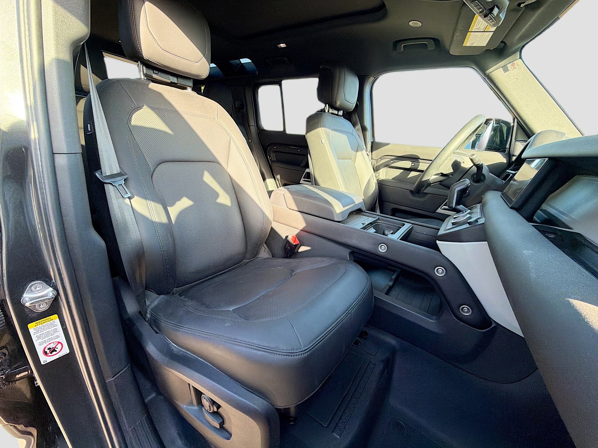 Used 2024 Land Rover Defender 110 S image 15