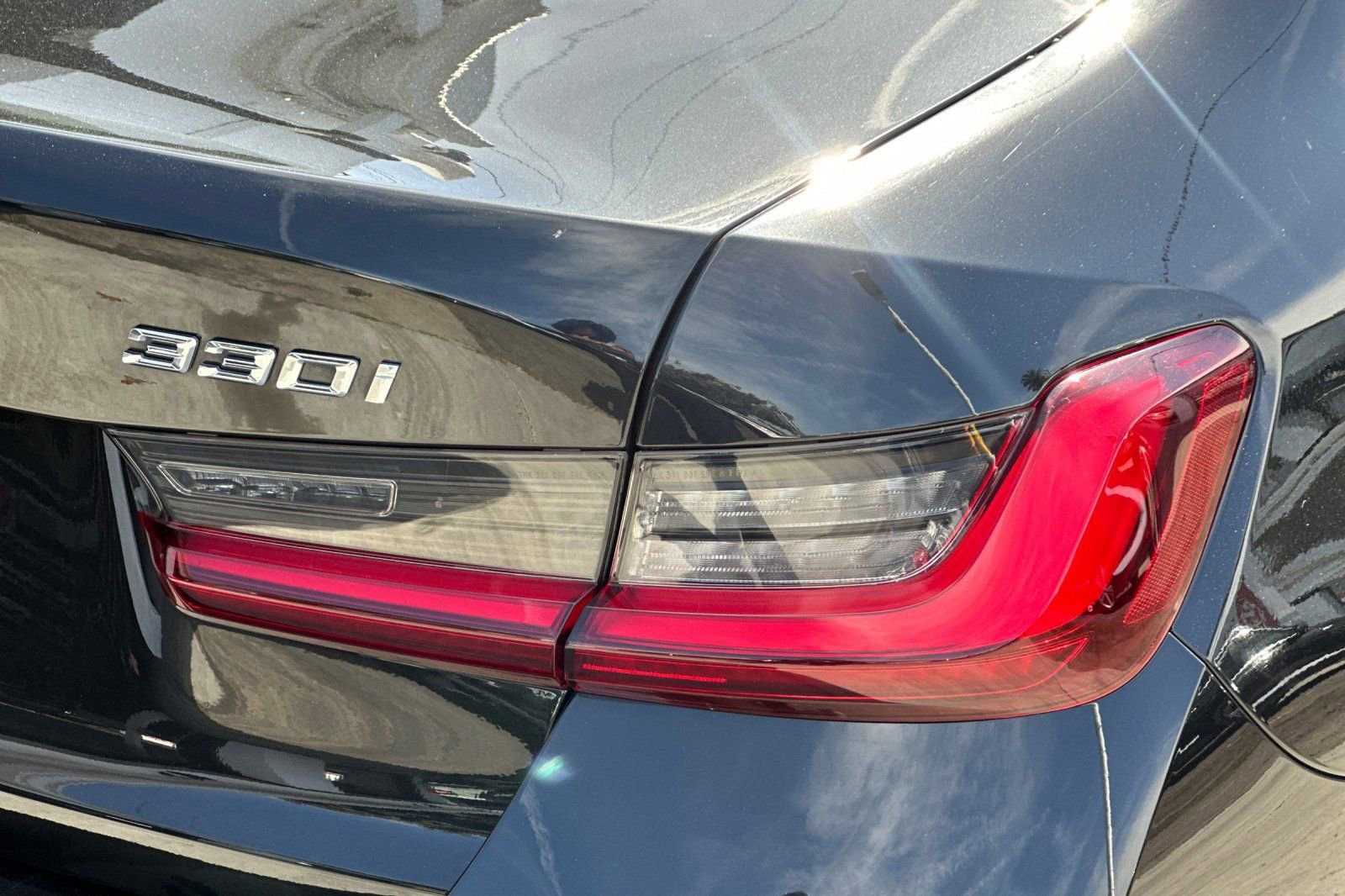 Used 2023 BMW 330i xDrive Sedan w/ Driving Assistance Package image 27