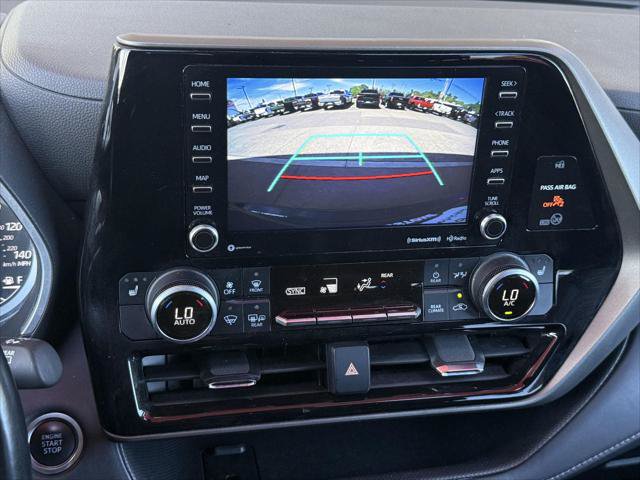 Certified 2021 Toyota Highlander XLE AWD/4WD image 35