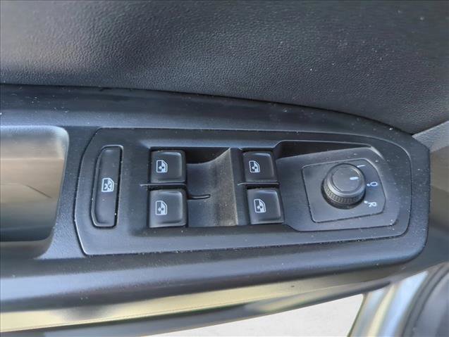 Used 2020 Volkswagen Atlas Cross Sport SE w/ Towing Package image 27