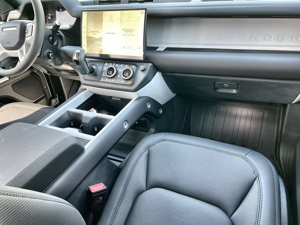 New 2026 Land Rover Defender 110 S AWD/4WD image 14