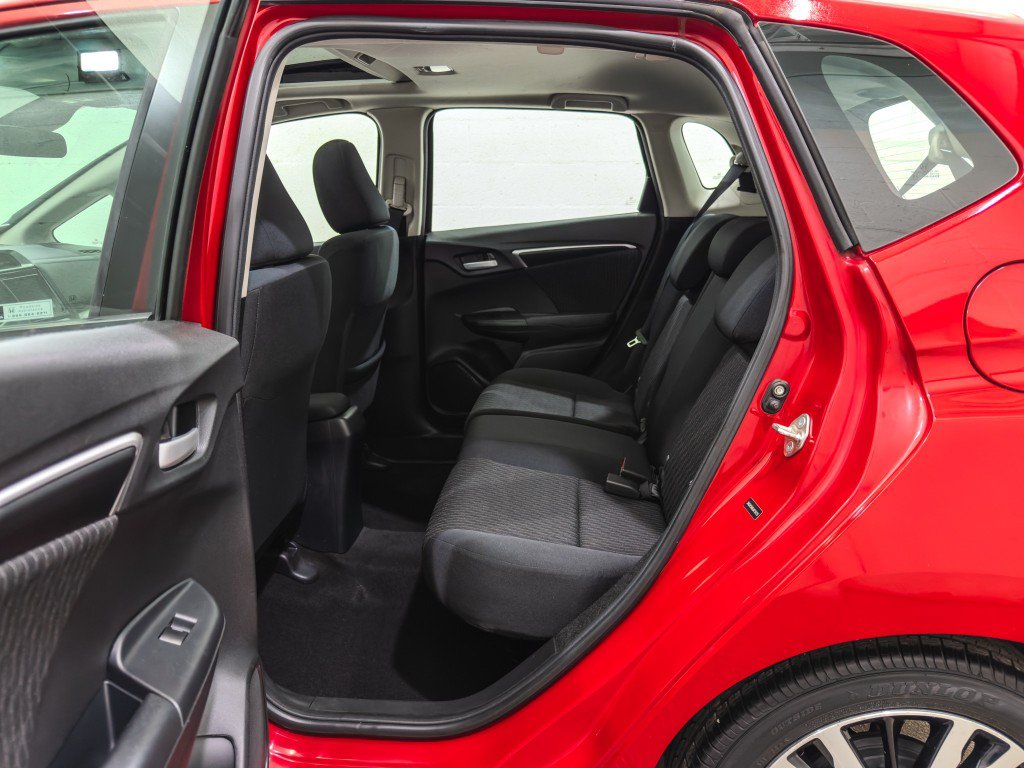 Used 2018 Honda Fit EX image 16