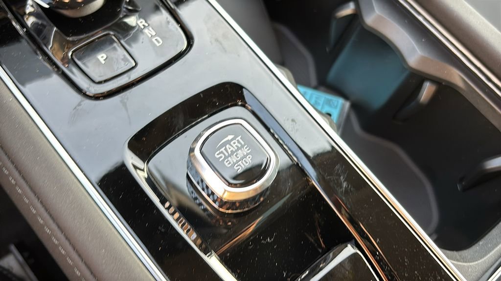 New 2026 Volvo XC90 B6 Plus image 13