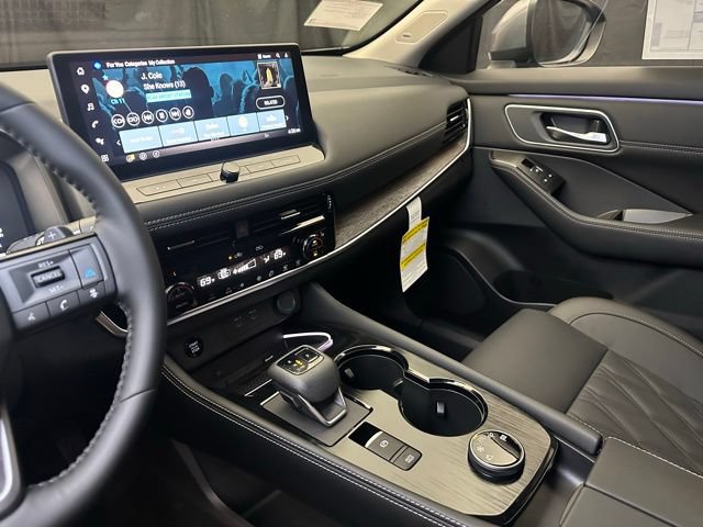 Used 2026 Nissan Rogue Platinum w/ Platinum Premium Package AWD/4WD image 30