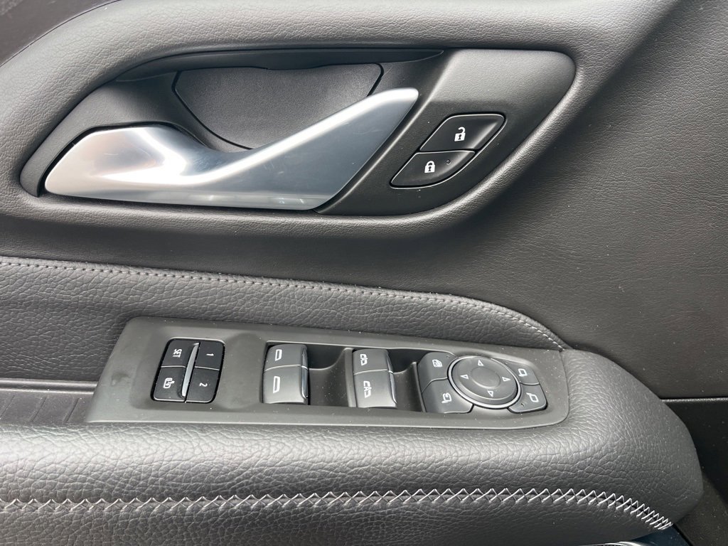 Used 2022 GMC Yukon Denali image 18