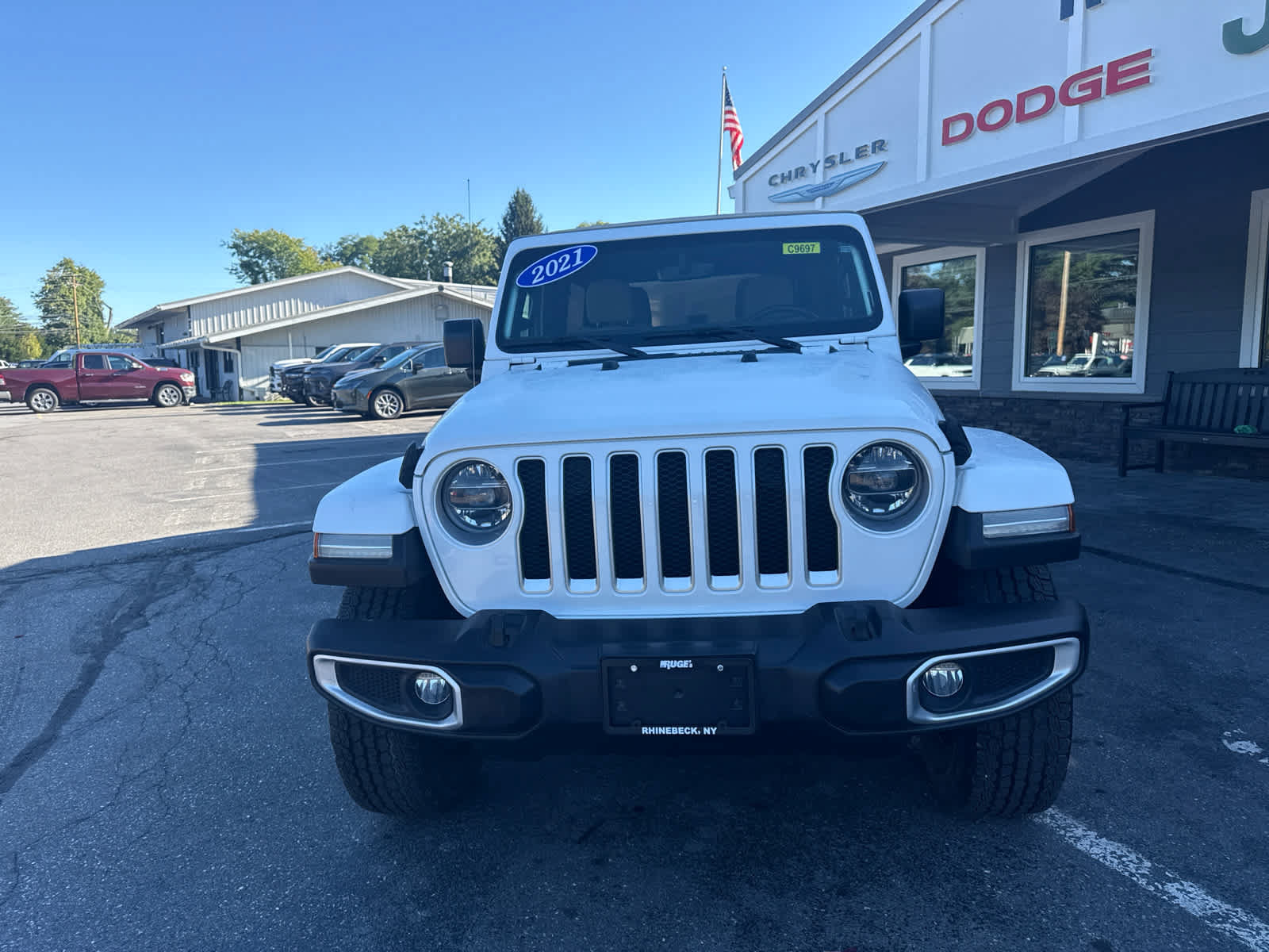 Certified 2021 Jeep Wrangler Unlimited Sahara AWD/4WD image 9