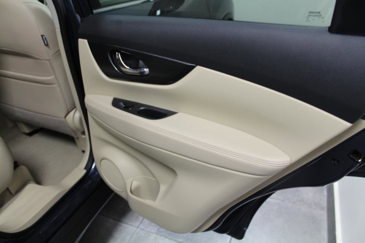 Used 2015 Nissan Rogue SL w/ SL Premium Package AWD/4WD image 29