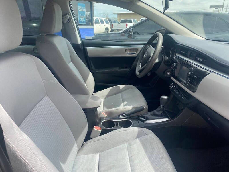 Used 2016 Toyota Corolla LE FWD image 15