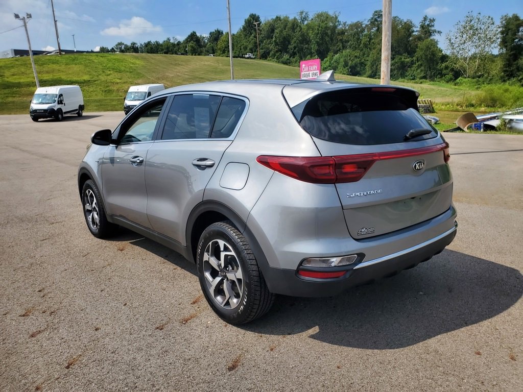 Used 2021 Kia Sportage LX image 3