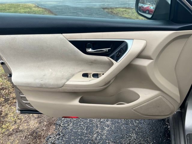 Used 2013 Nissan Altima 2.5 S FWD image 9