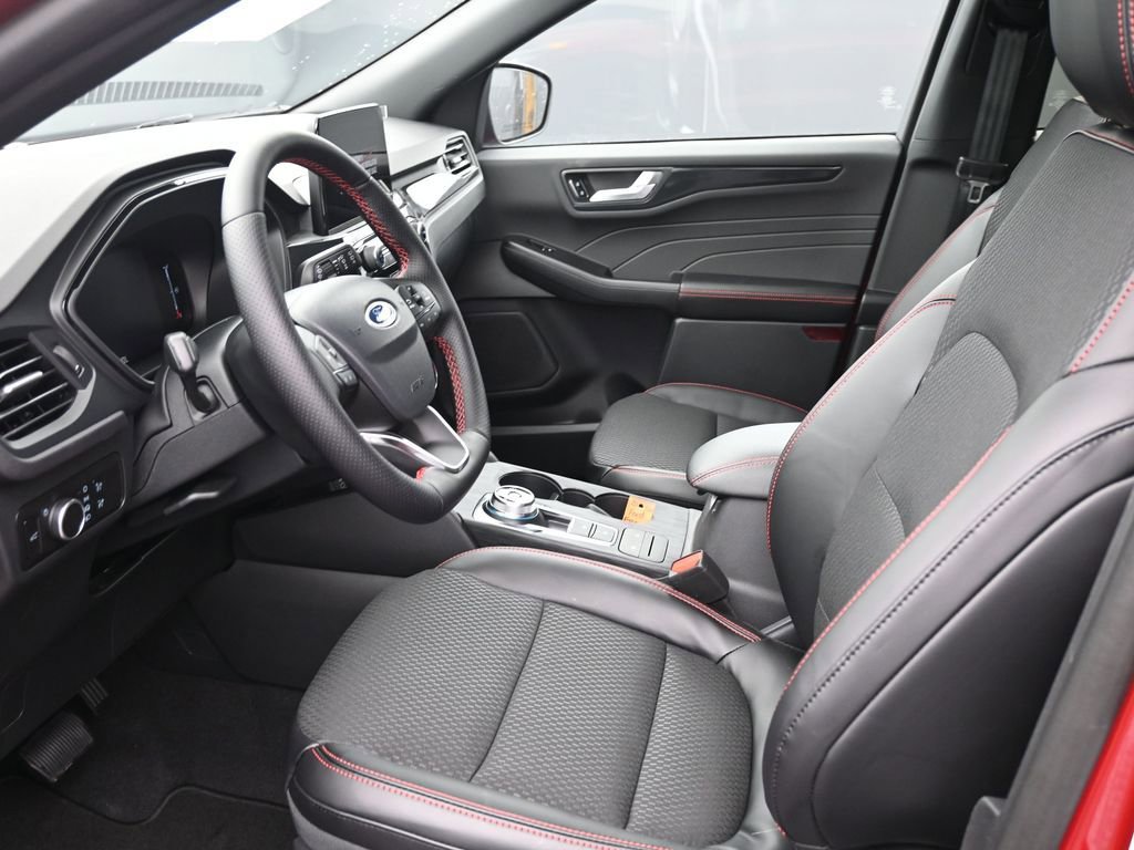 New 2026 Ford Escape ST-Line w/ Cold Weather Package image 33