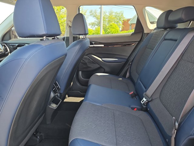 Used 2025 Kia Seltos S FWD image 13