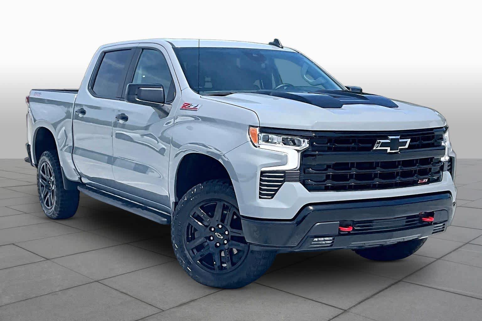 Used 2024 Chevrolet Silverado 1500 LT Trail Boss w/ Protection Package AWD/4WD image 3