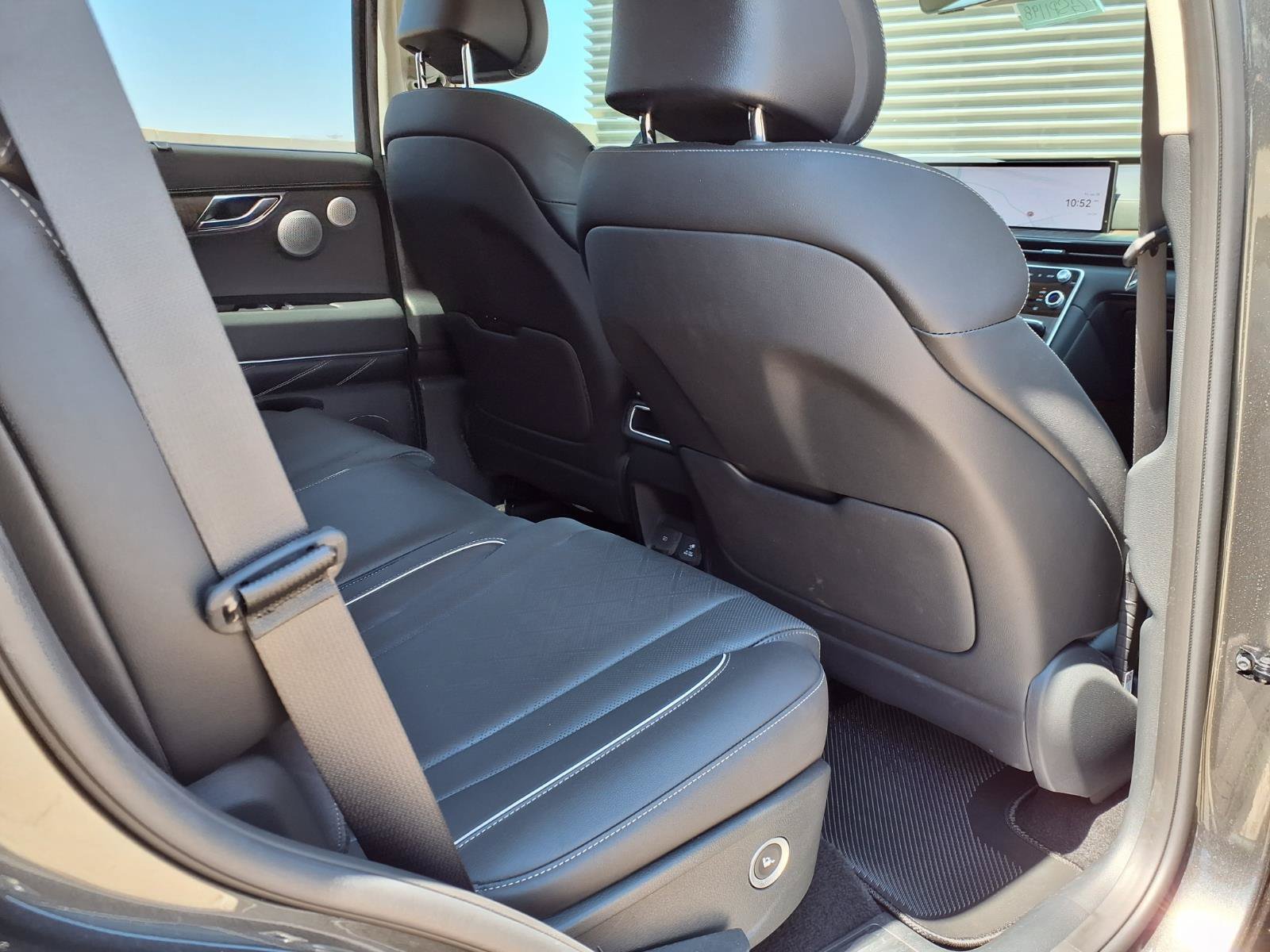 Certified 2026 Genesis GV80 2.5T Advanced AWD/4WD image 13