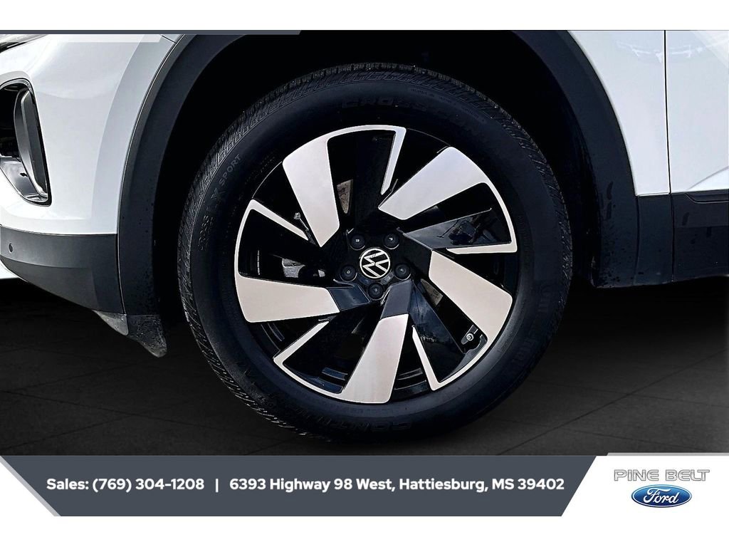 Used 2024 Volkswagen Atlas Cross Sport SE image 7