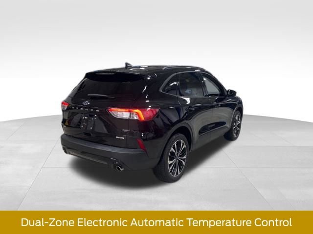 Used 2022 Ford Escape SE w/ SE Sport Appearance Package AWD/4WD image 9