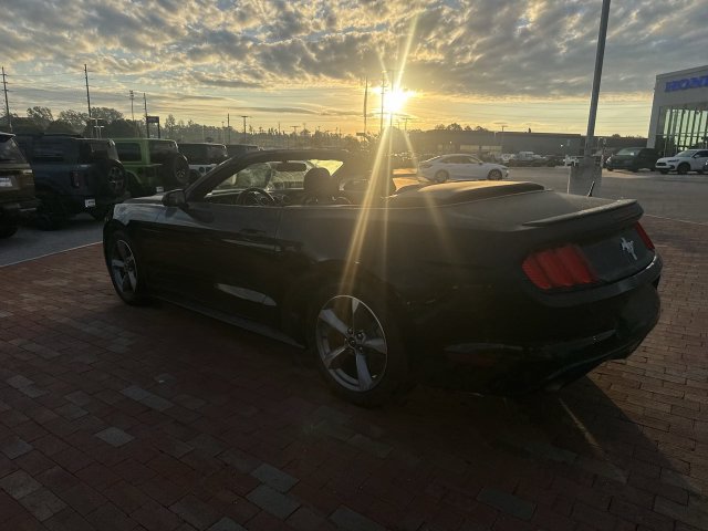 Used 2017 Ford Mustang Convertible w/ Equipment Group 051A RWD image 10