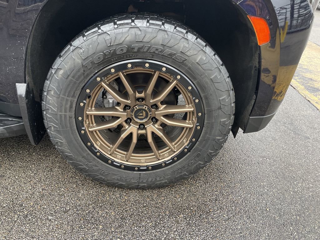 Used 2022 GMC Yukon SLE w/ Max Trailering Package image 11