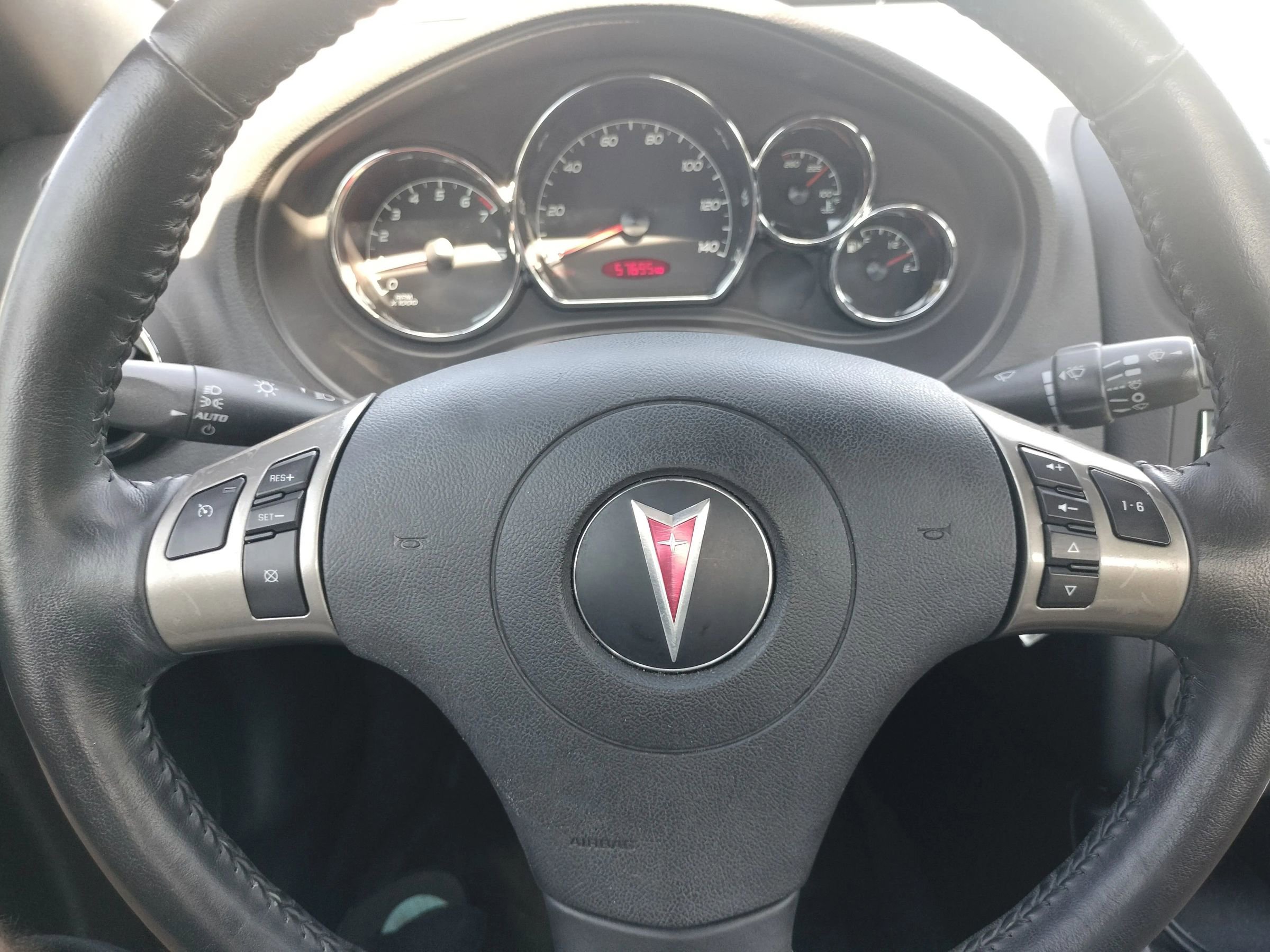Used 2009 Pontiac G6 GT w/ Sport Package 1 FWD image 19