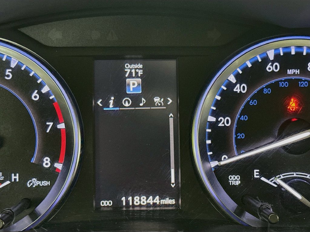 Used 2014 Toyota Highlander Limited Platinum FWD image 13