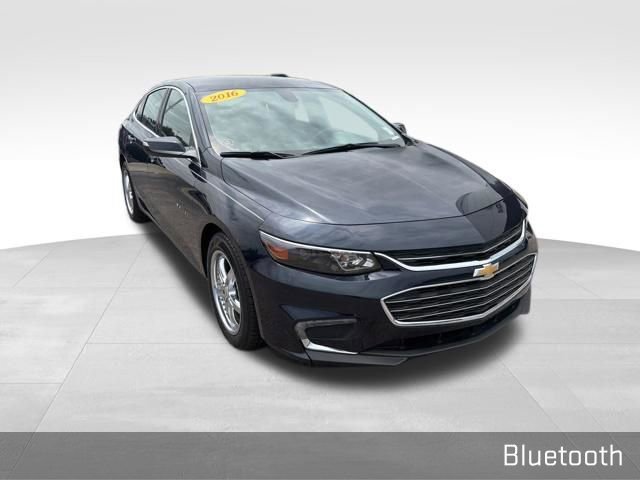 Used 2016 Chevrolet Malibu LT FWD image 3