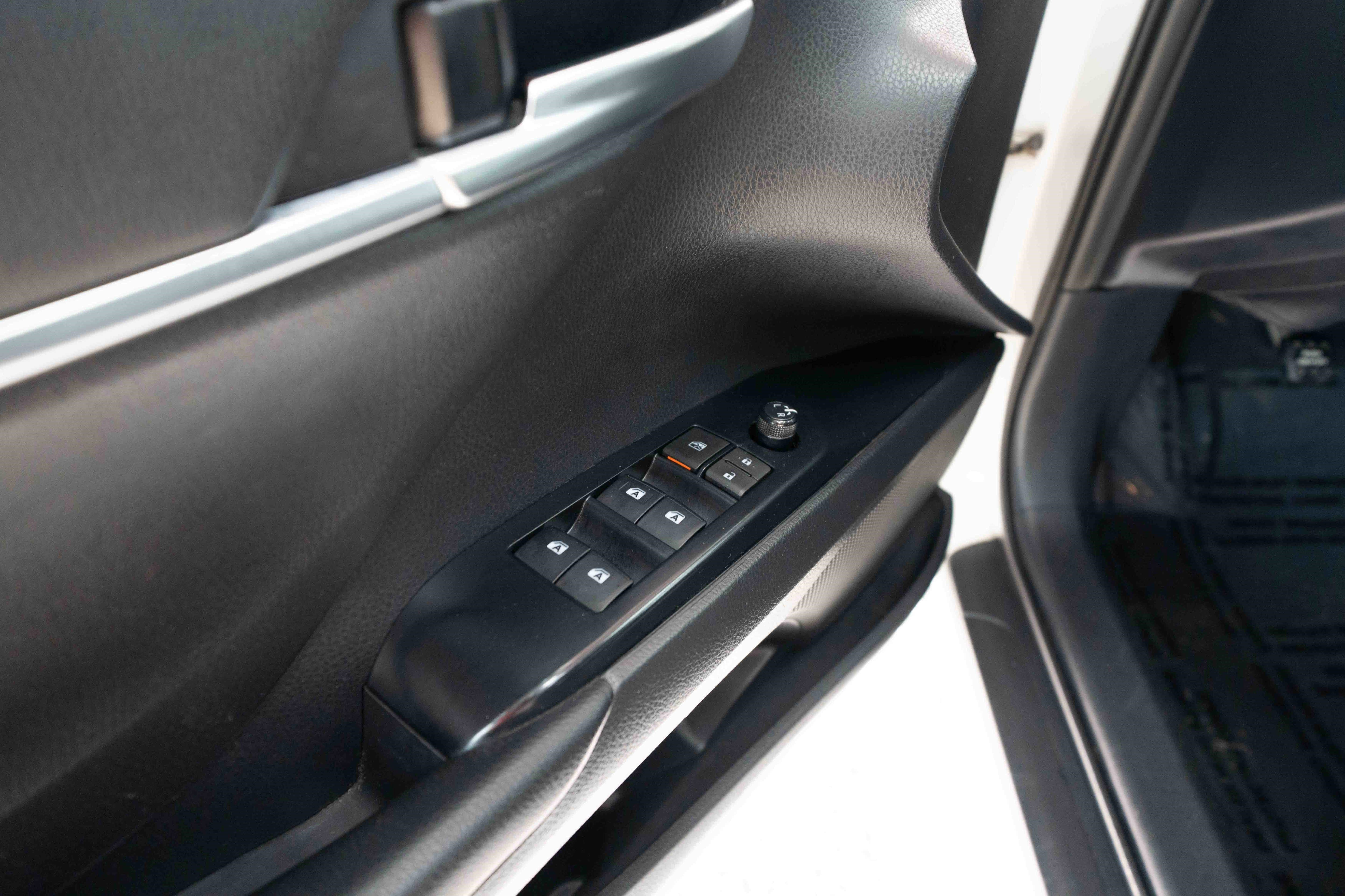 Used 2019 Toyota Camry LE image 7