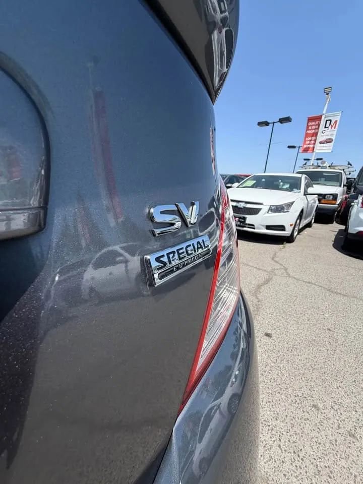 Used 2017 Nissan Versa SV w/ SV Special Edition Package FWD image 6
