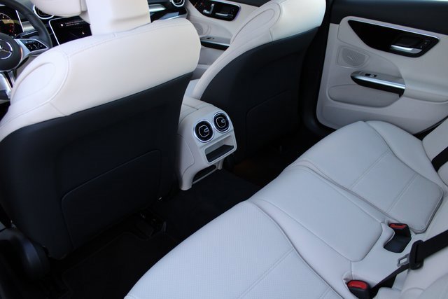 New 2025 Mercedes-Benz C 300 4MATIC Sedan image 35