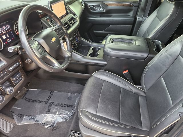 Used 2021 Chevrolet Suburban Premier w/ Premium Package RWD image 4