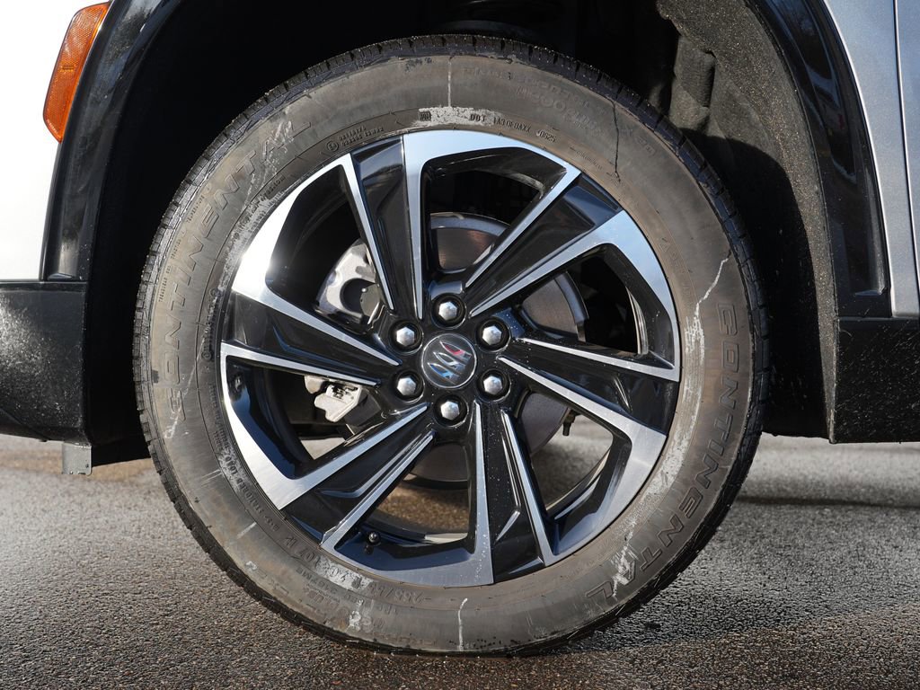 Used 2025 Buick Enclave Sport Touring image 33