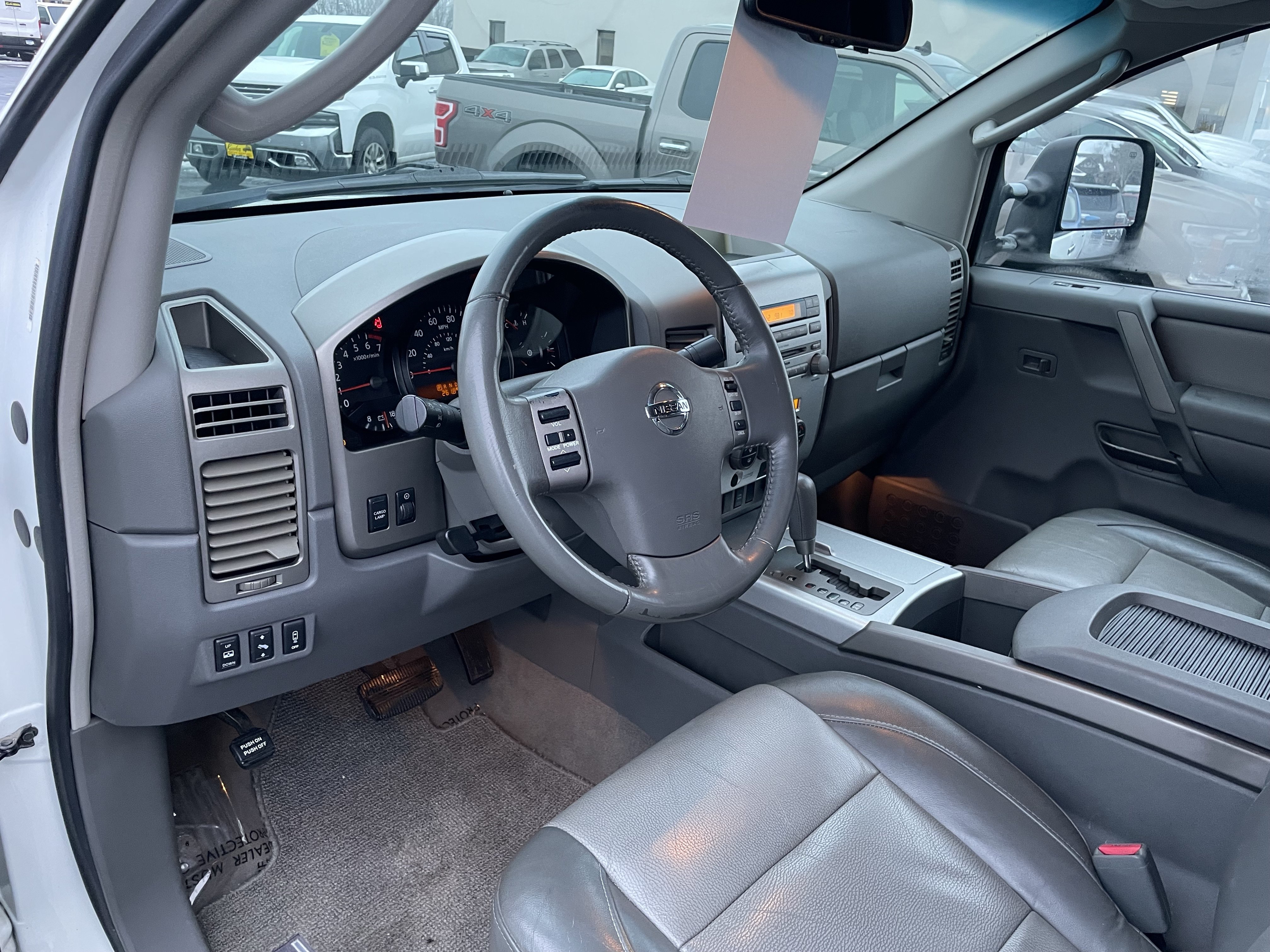 Used 2006 Nissan Titan LE w/ (T01) Tow Pkg AWD/4WD image 13