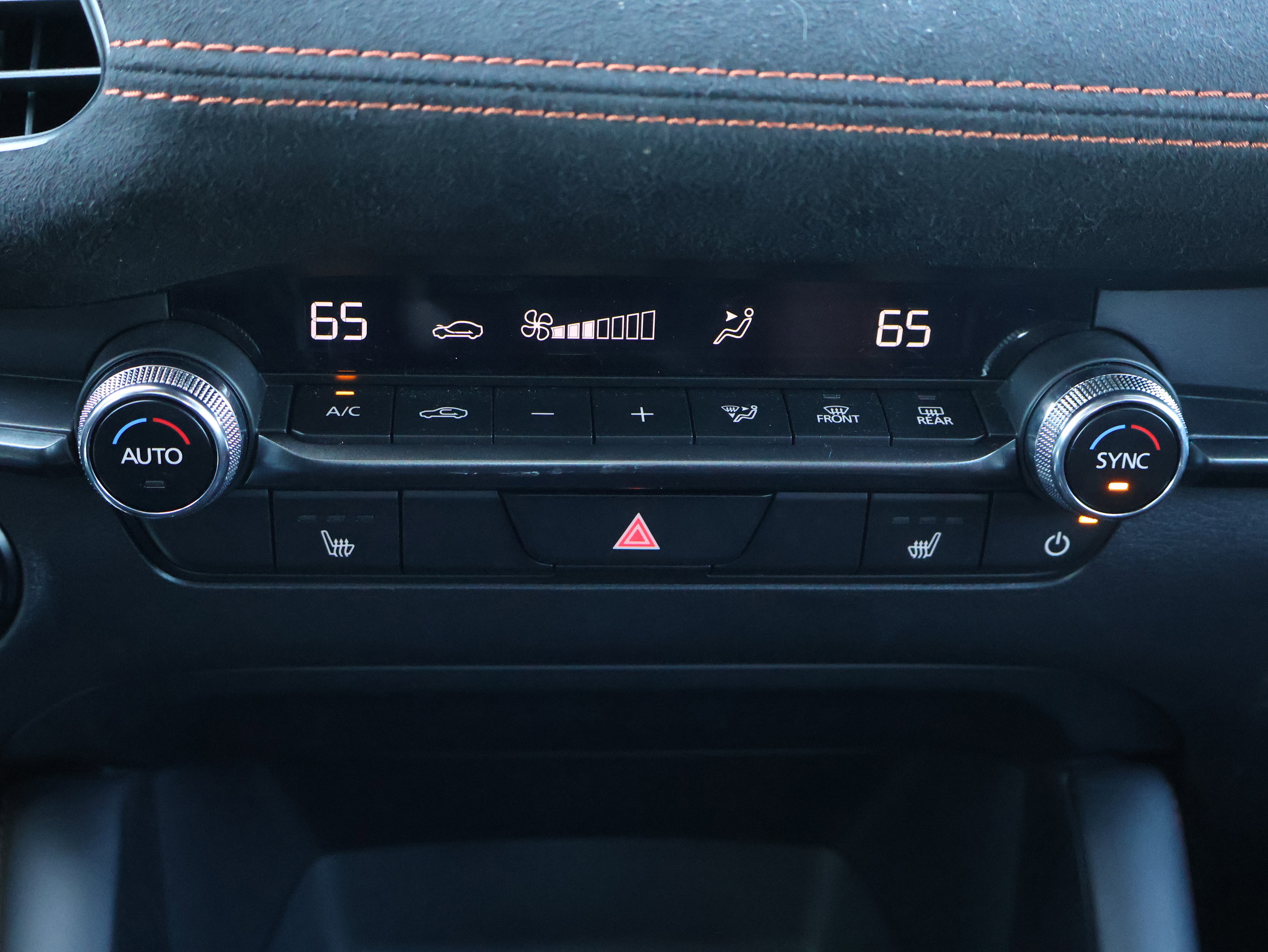 Certified 2025 MAZDA MAZDA3 Carbon AWD/4WD image 22