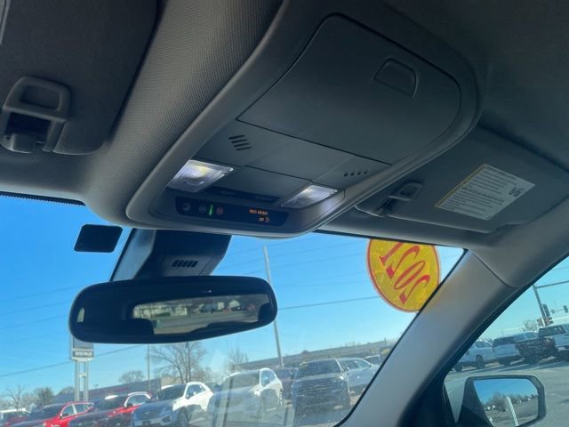 Used 2021 GMC Terrain SLE w/ Driver Convenience Package image 31