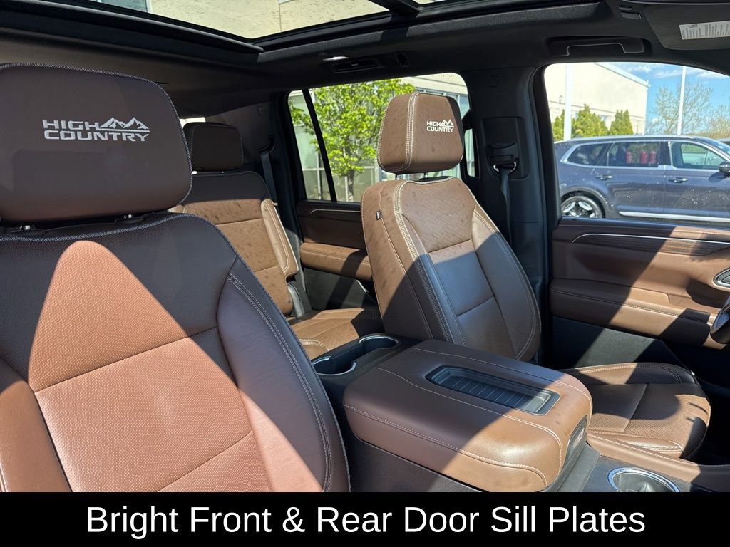 Used 2024 Chevrolet Suburban High Country AWD/4WD image 32
