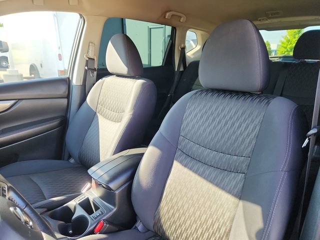 Used 2019 Nissan Rogue SV FWD image 21