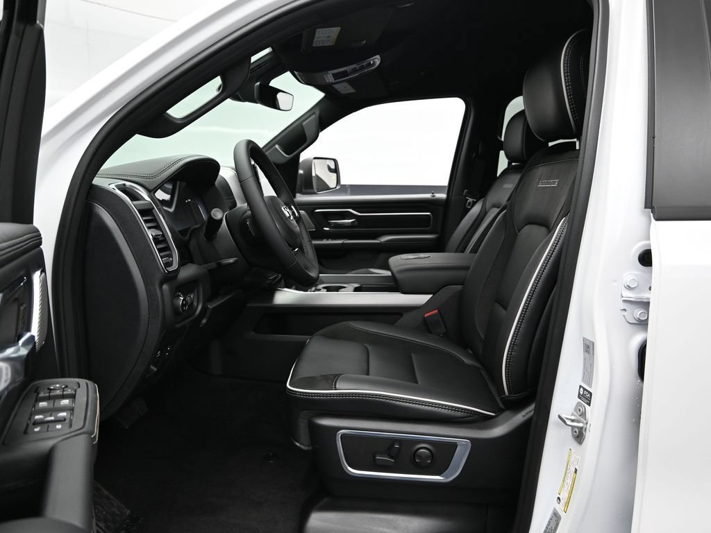 New 2026 RAM 1500 Laramie AWD/4WD image 17