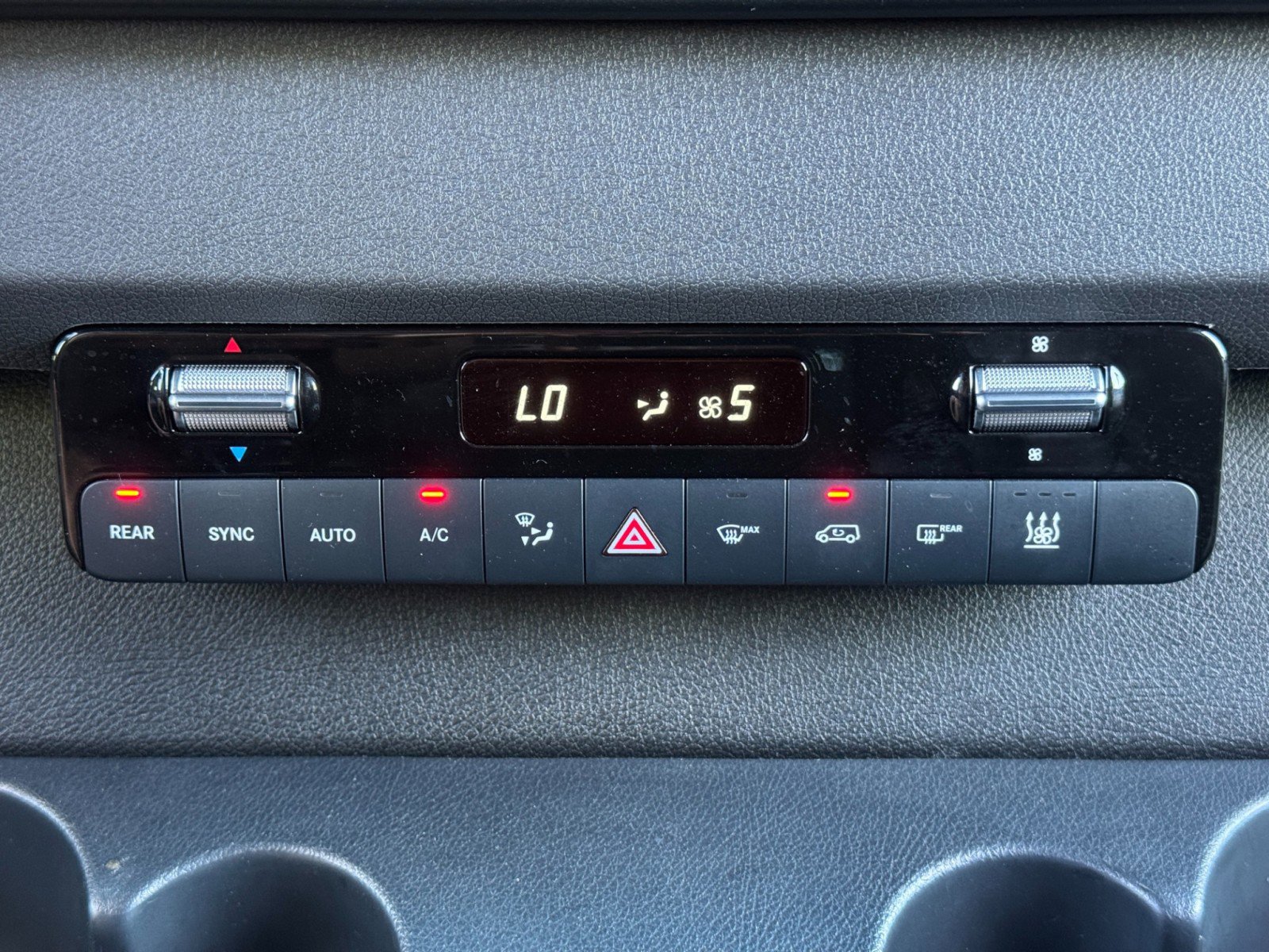 Used 2024 Mercedes-Benz Sprinter 2500 image 28