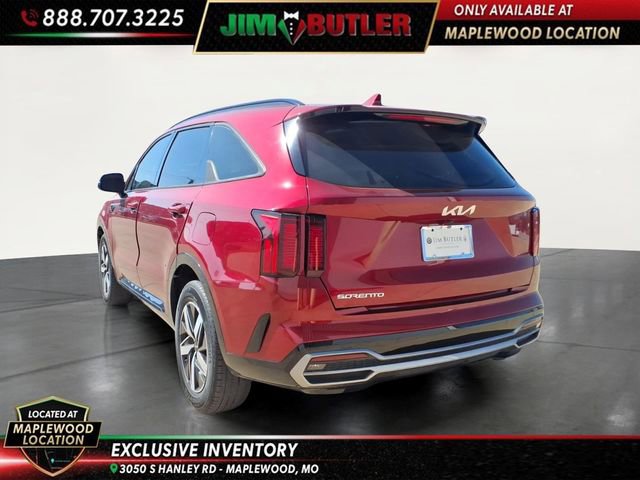 Used 2023 Kia Sorento EX w/ Panoramic Sunroof Package FWD image 2