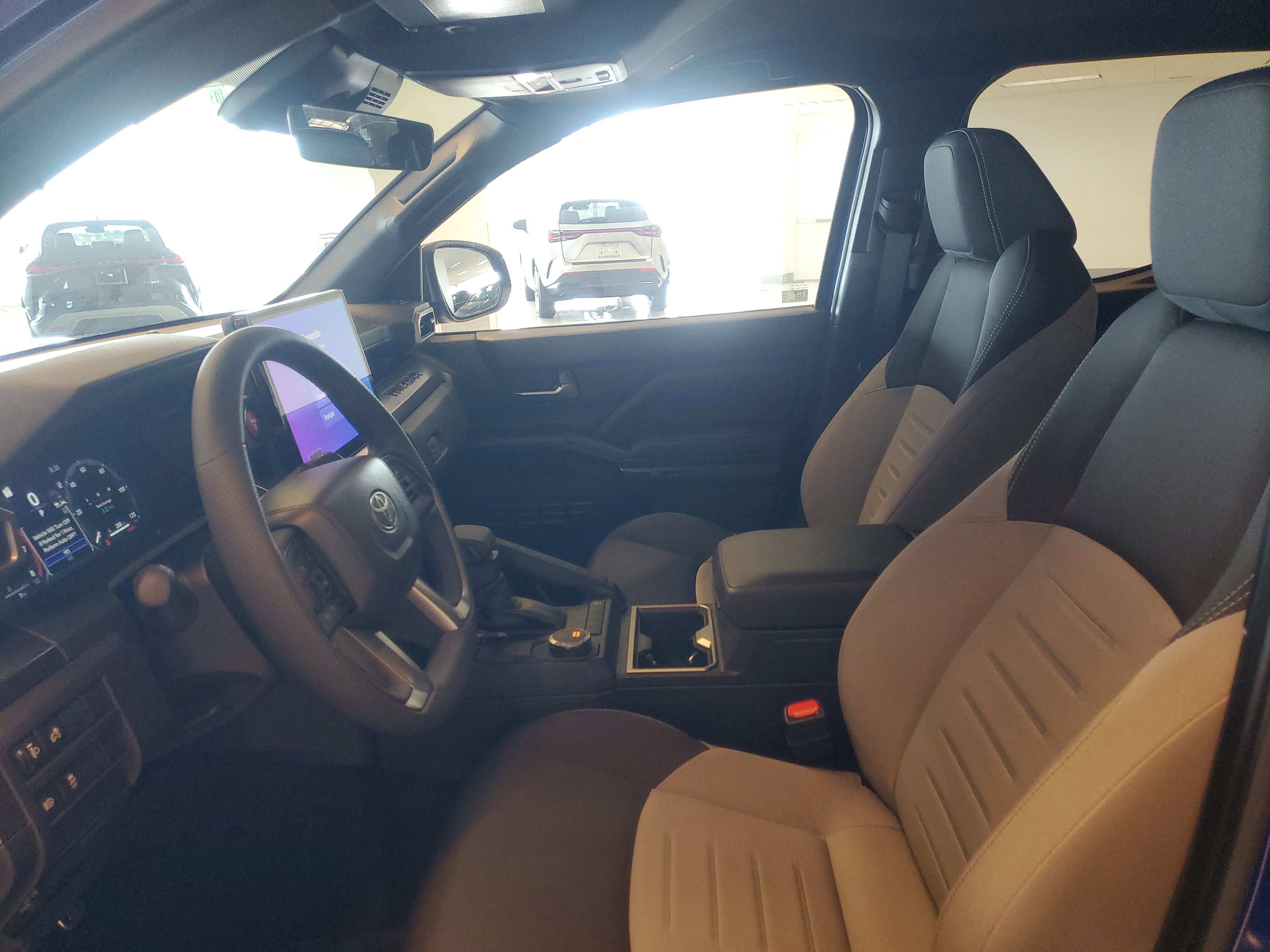 Used 2025 Toyota Tacoma TRD Sport image 17