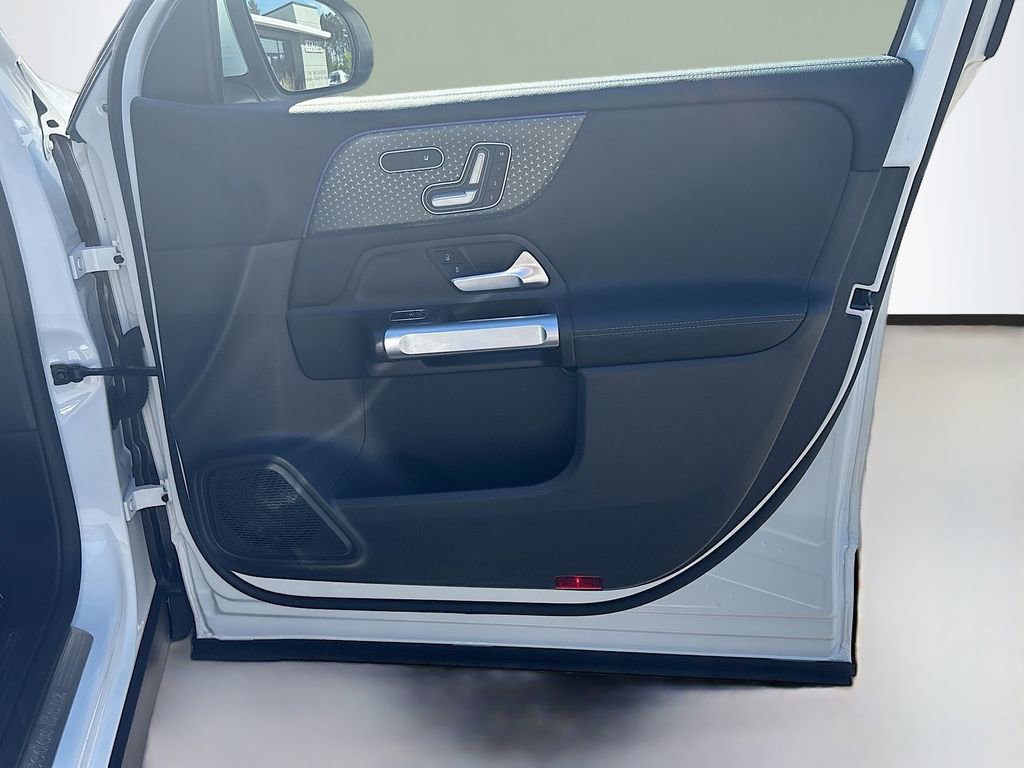 Used 2024 Mercedes-Benz GLB 250 image 20
