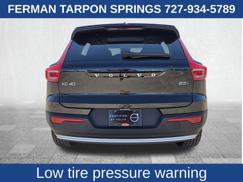 Certified 2025 Volvo XC40 B5 Core image 9