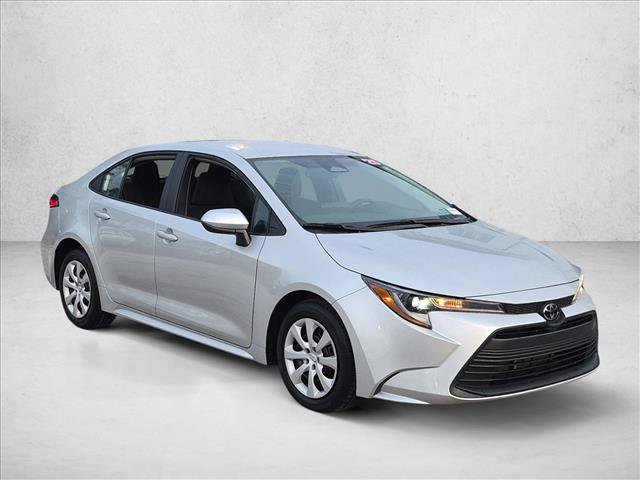 Used 2025 Toyota Corolla LE FWD image 3