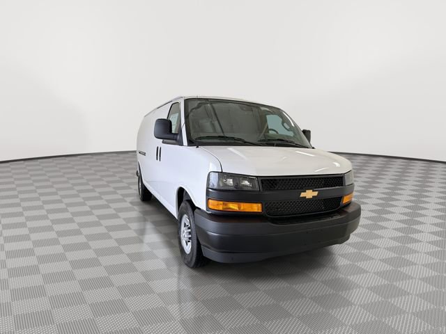 New 2026 Chevrolet Express 3500 Extended w/ Driver Convenience Package image 4