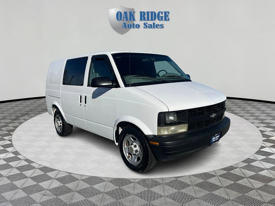 Used 2004 Chevrolet Astro AWD w/ Convenience Package image 3