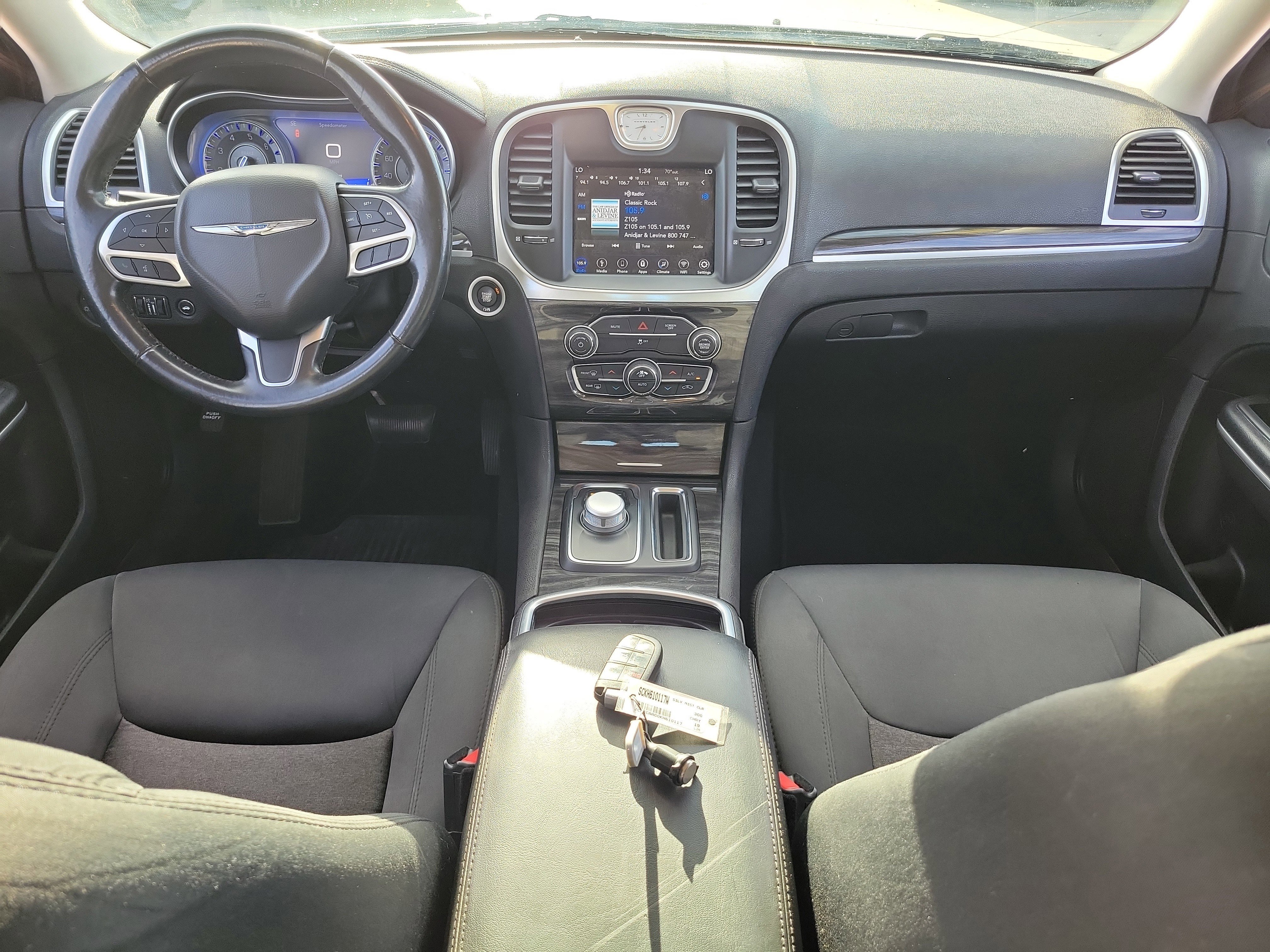 Used 2019 Chrysler 300 Touring w/ Chrome Appearance Package image 14