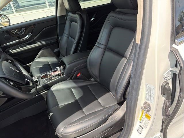 Used 2024 Lincoln Corsair AWD image 13